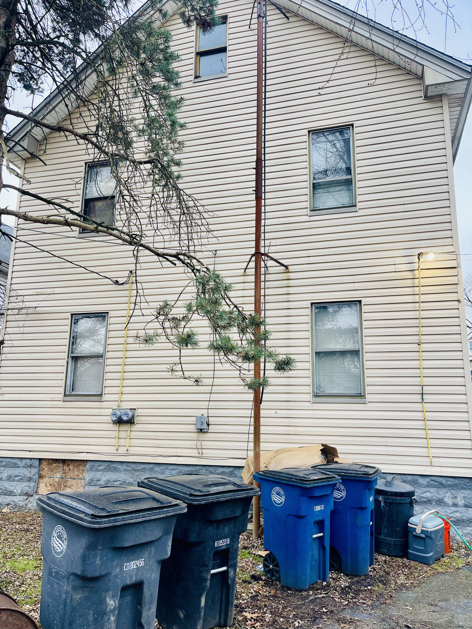 Commercial Property for Sale in Cleveland Ohio 44109